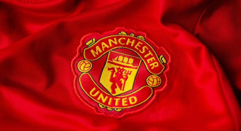 Manchester United: a pályán kívül is átok sújtja a vörös ördögöket