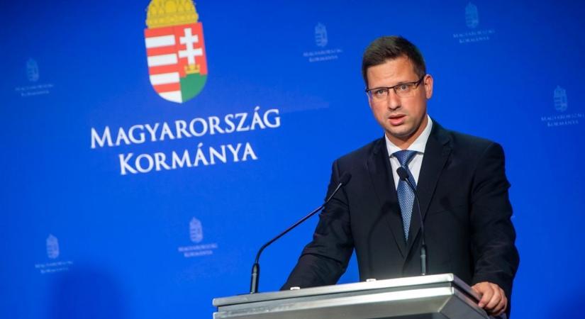 Rendkívüli bejelentés Gulyás Gergelytől: ennyi lesz a kiegészítő nyugdíjemelés