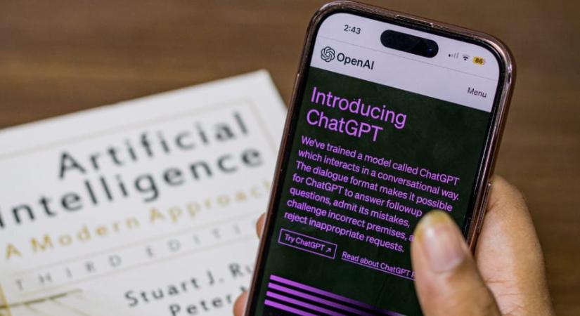 Életkor-ellenőrzés jön a ChatGPT-be, a fiatalokat védené vele az OpenAI