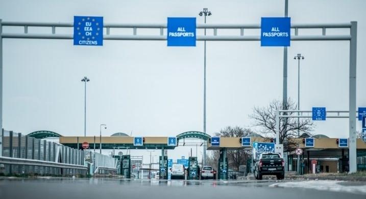 Október 12-től biometrikus ellenőrzés a határon – hosszabb várakozásra kell számítani