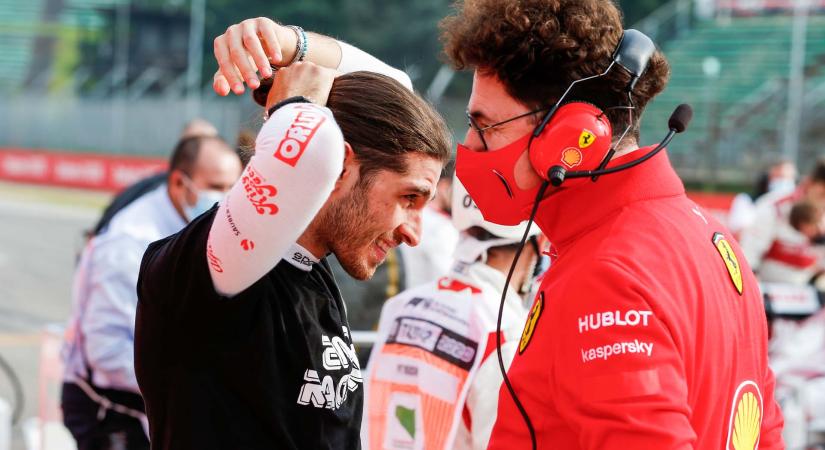 Giovinazzi „nem fogadta túl jól”, hogy a Ferrari Sainzot szerződtette