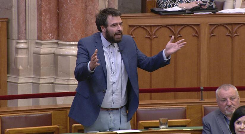Összenő, ami összetartozik – A szélsőbaloldal egy prominens alakja írja Magyar Péterék programját  videó