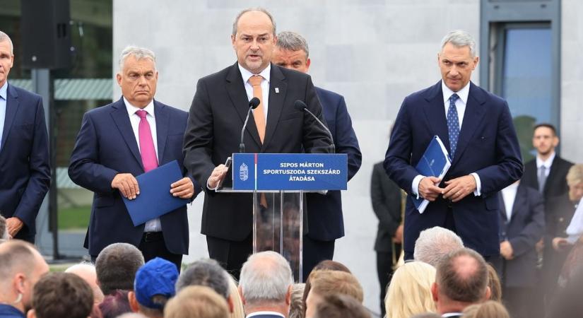 Az uszoda még csak a kezdet: grandiózus emlékkel bővül még a környéke (képgaléria)
