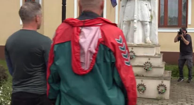 Fegyverrel a Tisza-féle szeretetországban: újabb felvétel leplezte le Ruszin-Szendit