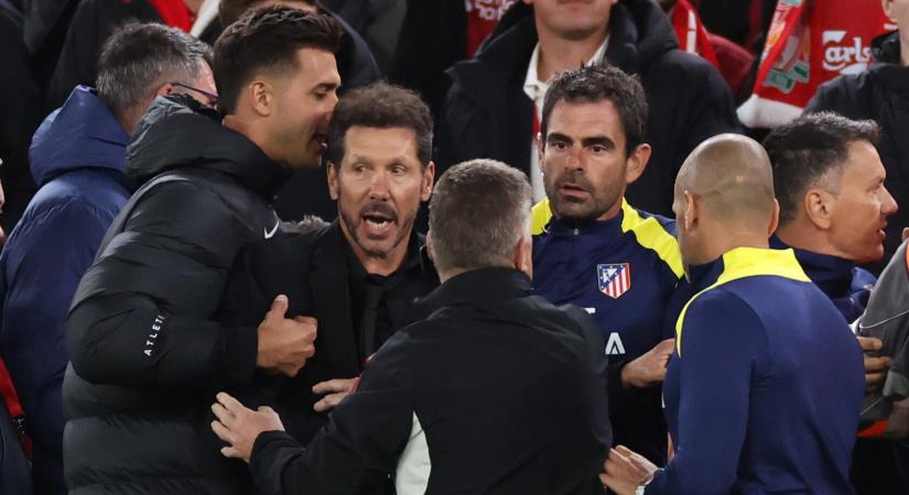 Videó – Simeone szurkolóval balhézott, kiállították