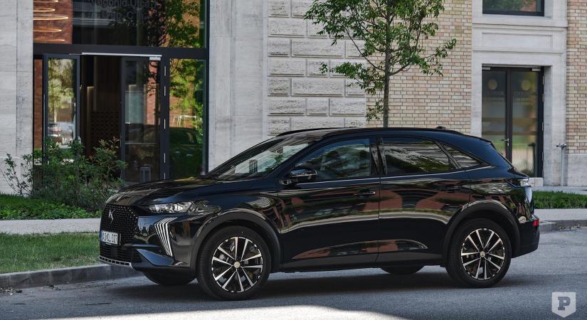Stílus dízelmotorral – DS 7 BlueHDi-teszt