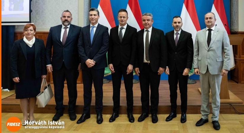 Szekszárd jövője megváltozik: új munkahelyek, vállalkozások jönnek az amerikai cégnek köszönhetően