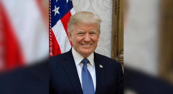 Donald Trump 15 milliárdra beperelte a The New York Timest egy könyv miatt