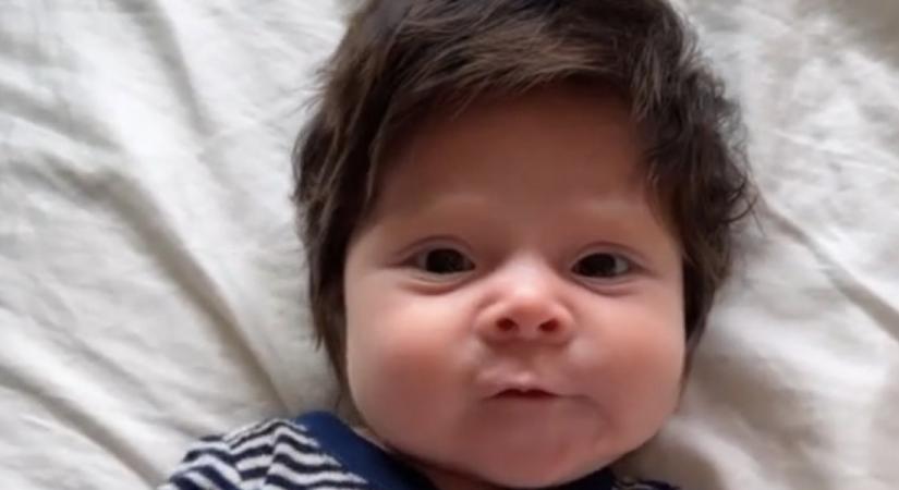 Teljes hajkoronával született a baba: hihetetlen, hogy néz ki hónapokkal később - Videó
