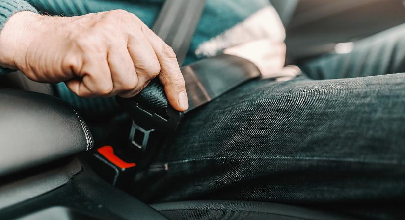 Mától máshogy bírságol a rendőrség a biztonsági öv miatt