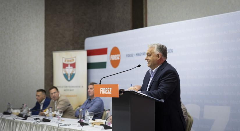 Orbán szerint a Fidesz nyerte meg a nyarat, de nem dőlhetnek hátra