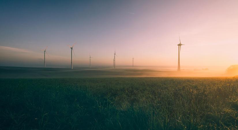 Áder János: a következő évtizedek a növekvő energiaigény kielégítéséről szólnak