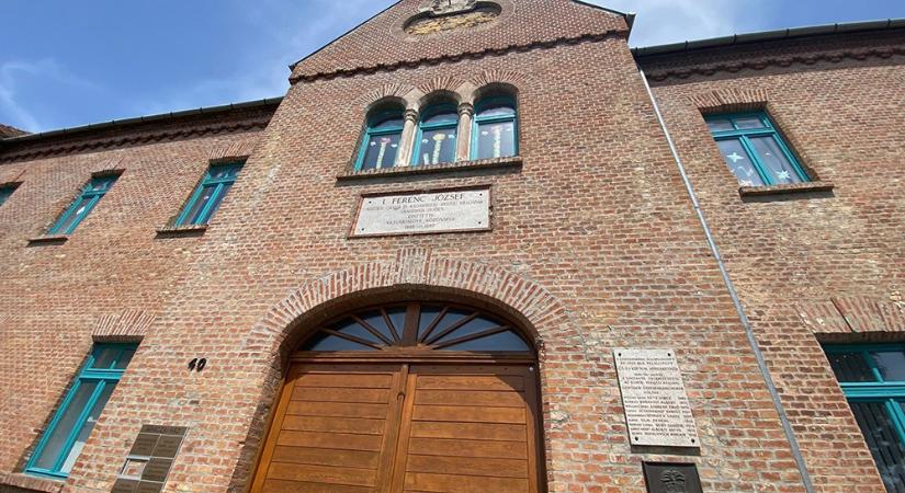 Az önkormányzat mentheti meg a szombathelyi 11-es huszár laktanya parancsnoki épületét a csődtől