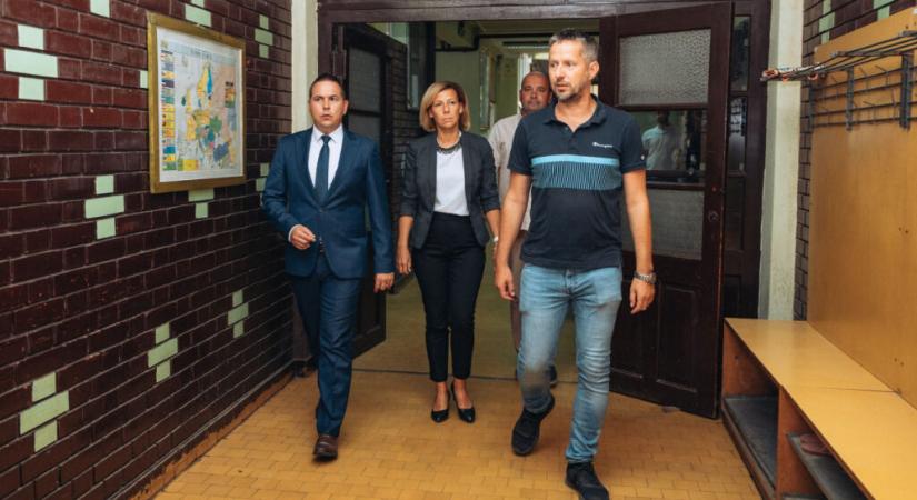 Meghazudtolta a VMSZ-es államtitkárt a leváltott igazgató