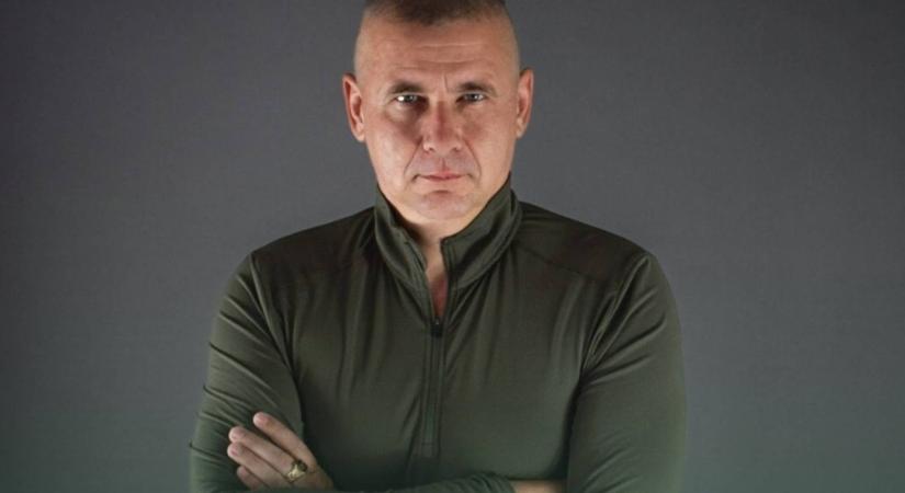 Ma kora reggel rendőrök jelentek meg Ruszin-Szendi Romulusz otthonában