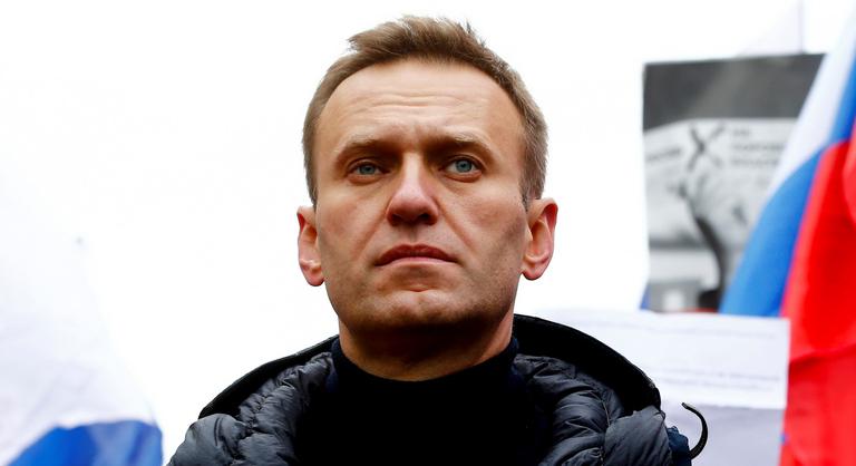Lebontották Alekszej Navalnij emlékhelyét az Andrássyn, megszólalt az orosz nagykövetség
