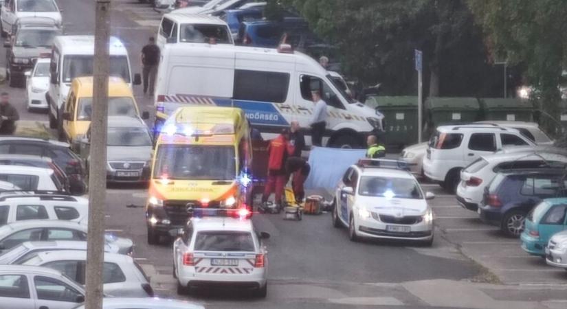 Bűnügyi helyszínelés miatt lezártak egy veszprémi utcát