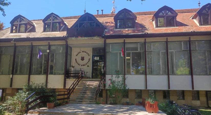 Vár a láthatatlan vár – ne olvasd el, ha nem érdekel a múlt