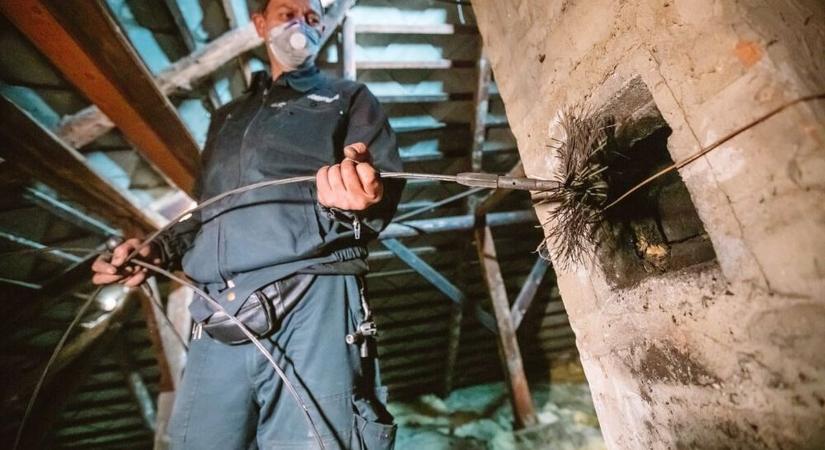 Fűtési szezon: ideje kihívni a kéményseprőt, mutatjuk, hogy kiknek!