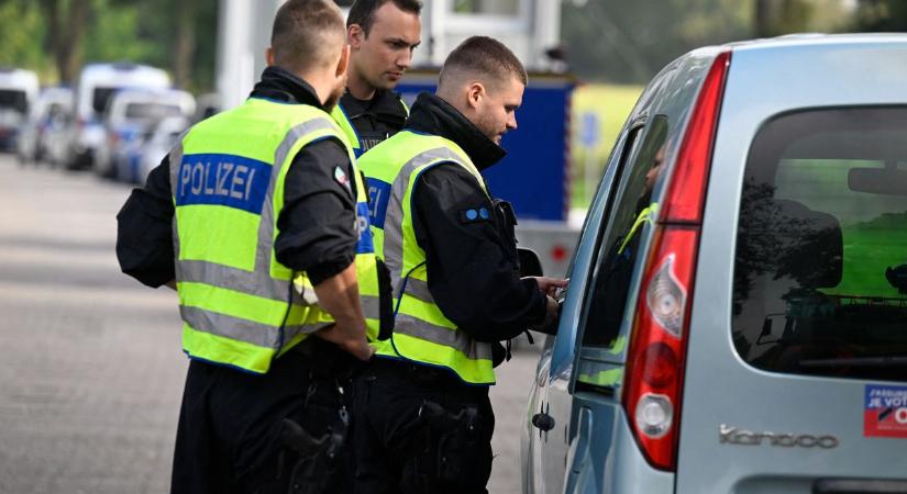 Új rendszer jön a határátlépéseknél: ezt érdemes tudni róla!