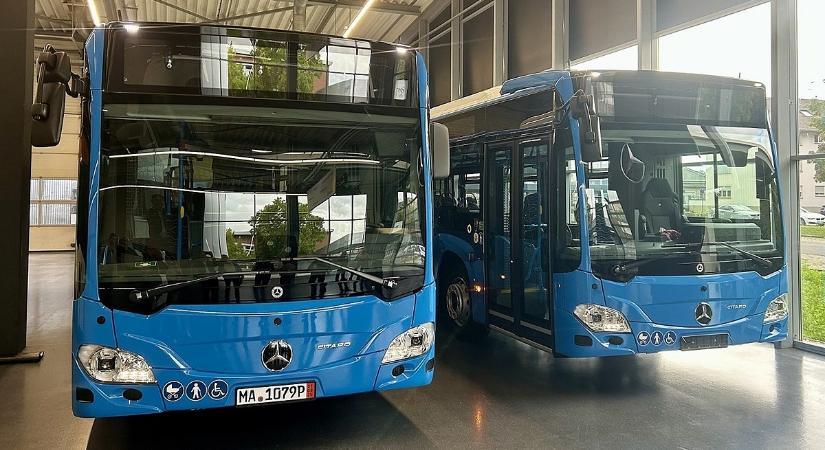 Új Mercedes autóbuszt villant a BKV