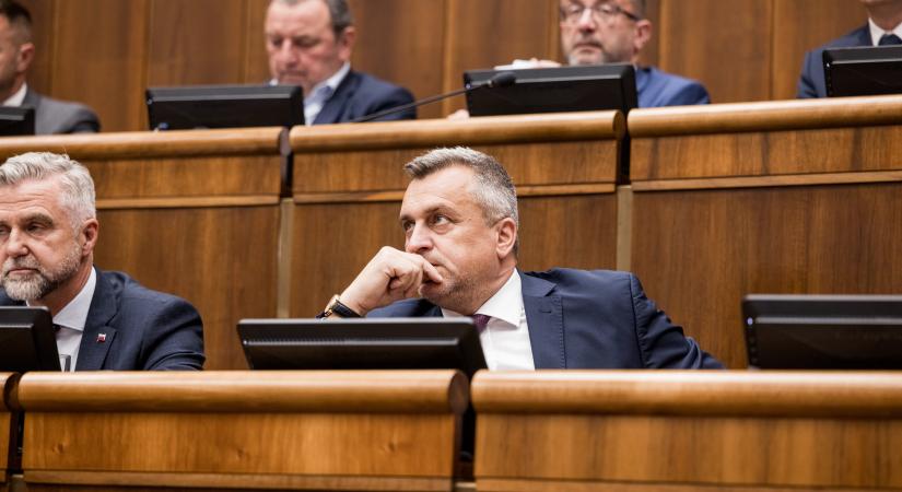 Már nem Danko az SNS frakcióvezetője