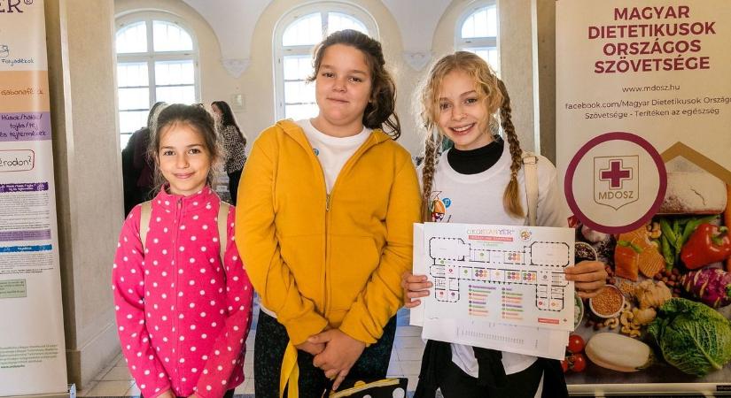 Mi kerüljön a tányérunkra? – Elrajtolt az OKOSTÁNYÉR Országos Diák Tudáspróba!