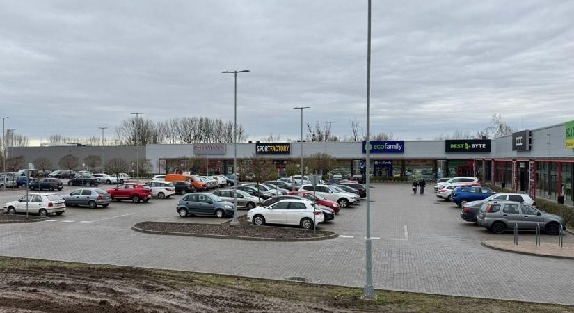 Mi történik ebben a szabolcsi városban? Egyre másra nyítnak világcégek és gyorséttermek