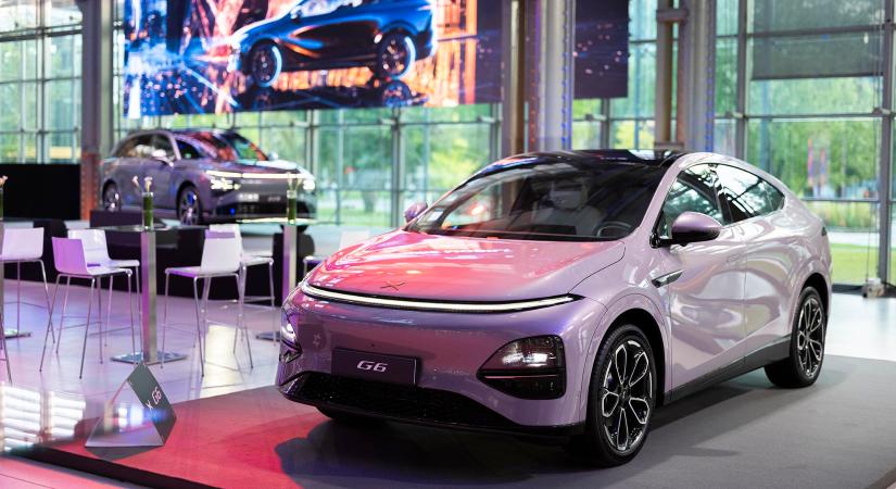 Szupergyorsan tölthető elektromos autókkal és futurisztikus megoldásokkal érkezett meg az Xpeng