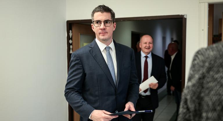 Kocsis Máté nekiment a Telexnek, Ruszin-Szendi Romulusz mosdatásával vádolja a lapot