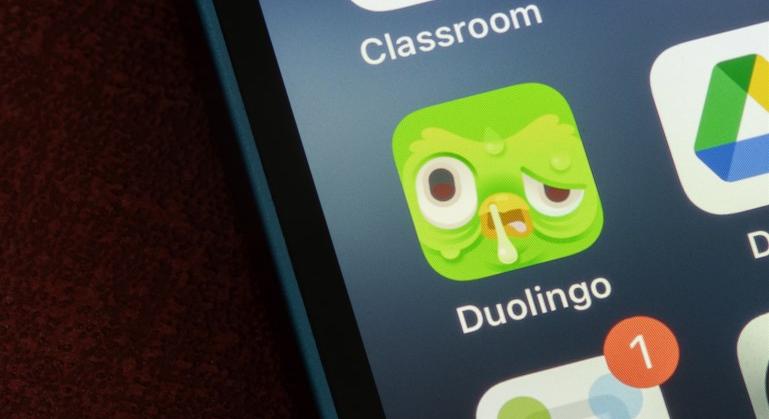 Hiányoztál tegnap! - pszichés nyomás és megtévesztés miatt indított eljárást a GVH a Duolingo ellen