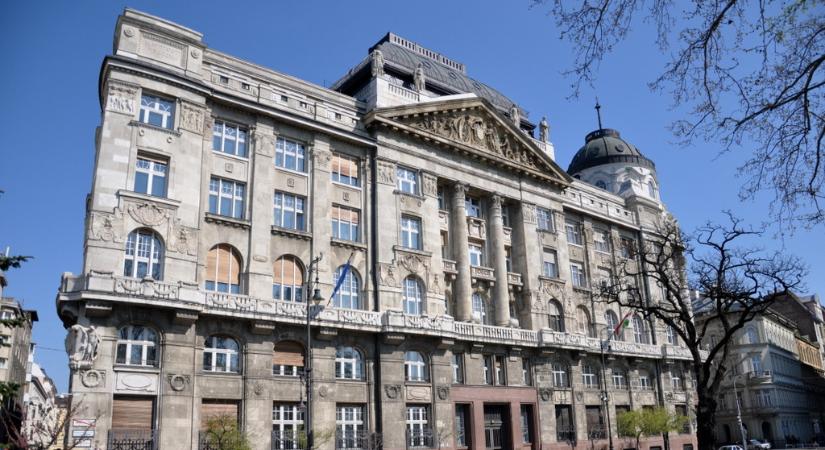 Több mint ötvenmilliárd forintért eladták a Belügyminisztérium épületét