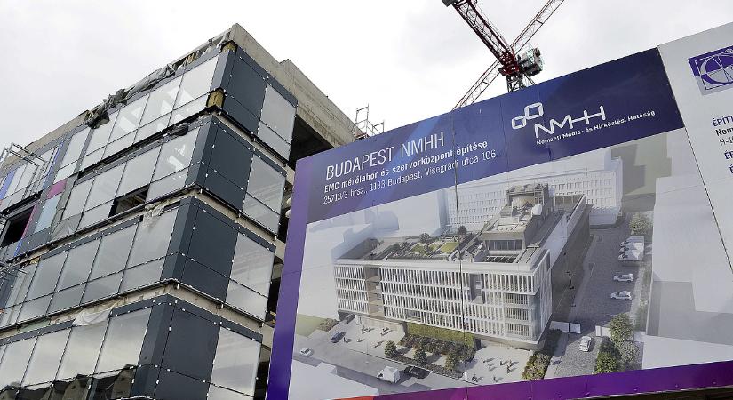 Egymillió forintos bírságot kapott a Metropol, Balázsékat is megbüntették