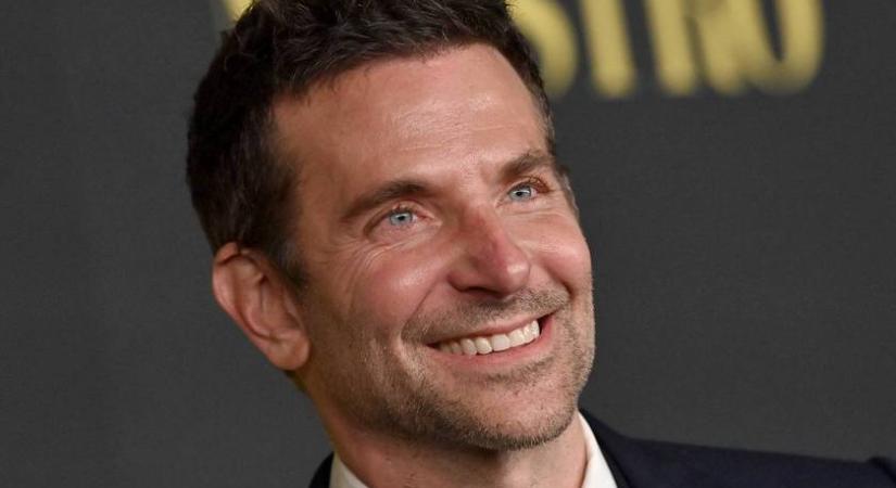 Bradley Cooper lányának anyja bikiniben: Irina Shayk fotóitól leesel a székről