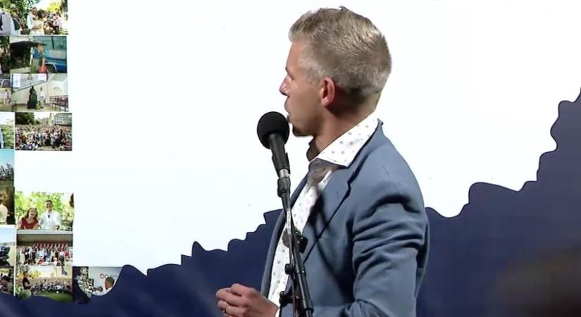 Magyar Péter üvöltözni kezdett egy nyugdíjas férfivel Szekszárdon  videó