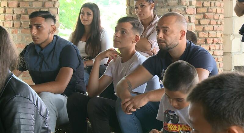 Karavánnal érkezett az esély Bárdudvarnokra