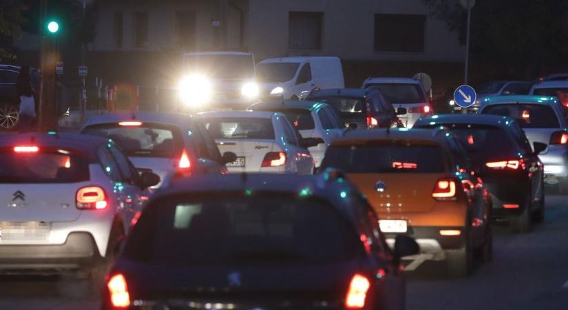 Sokan közlekednek így, és nem is sejtik, mekkora büntetést kapnának, ha rendőrrel találkoznának