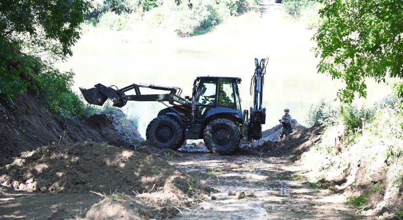 Híd épül Martfűnél, megkezdődött a Tisza-part rendezése – galériával, videóval