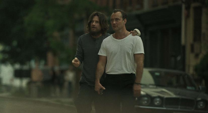 Mától a Netflixen: Megérkezett Jude Law és Jason Bateman 16os új krimisorozata!
