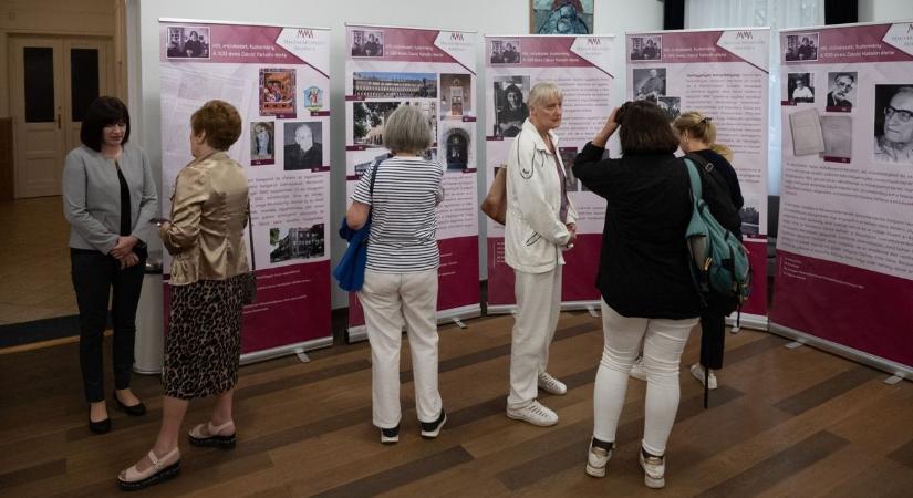 Első magyarként vehette át a vatikáni ktüntetést: kiállítás mutatja be Dávid Katalin különleges örökségét
