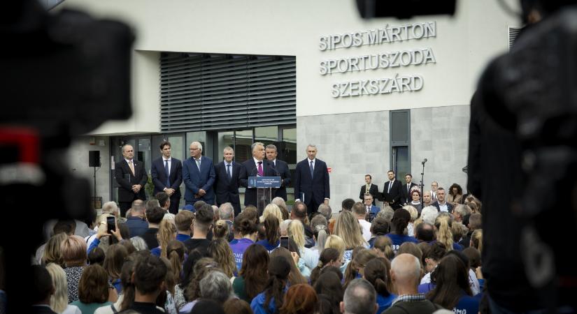 Hadházy szerint Orbán tényleg azt hihette, hogy Szegeden van Szekszárd helyett