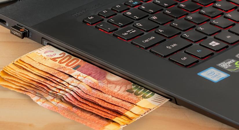 Egy óvatlan kattintás 600 forintjába került a soproni nőnek