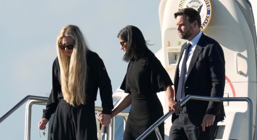 Erika Kirk lett a meggyilkolt Charlie Kirk utóda a Turnin Point USA élén