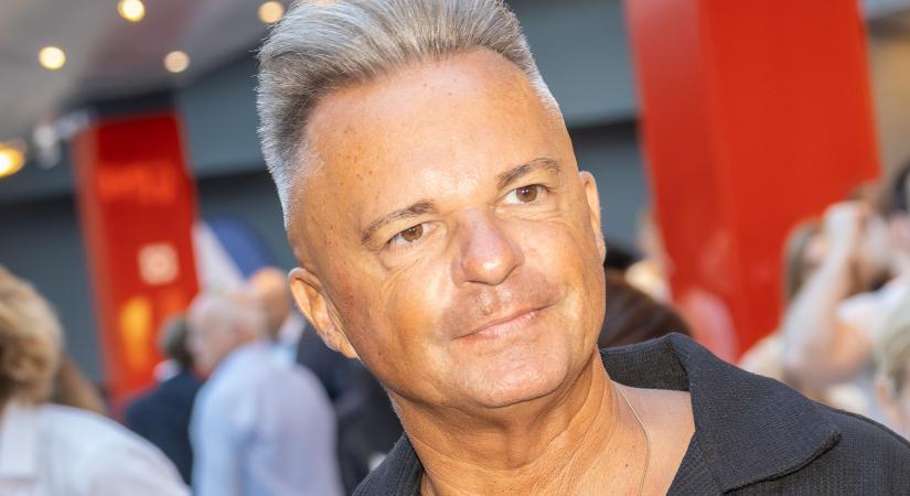 Cooky pokoli fájdalmakkal küzd, kórházba került