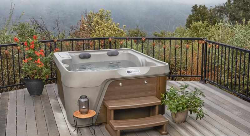 5 tipp a tökéletes őszi feltöltődéshez: jakuzzi, kert és finom falatok