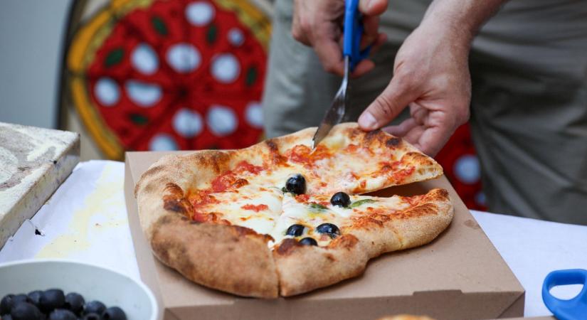 Ma több helyen is féláron kapható nápolyi pizza, például itt!