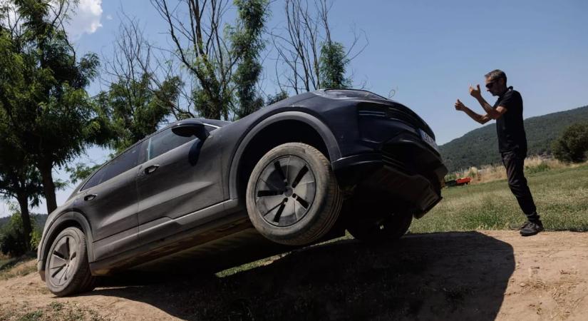 Már nem épít prototípusokat a Porsche, hanem a mesterséges intelligencia csapkodja az ajtókat