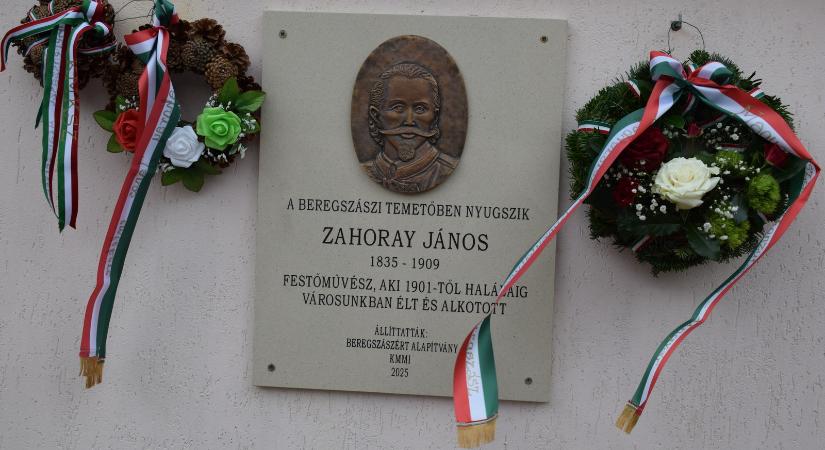 Beregszászban emléktáblát avattak Zahoray János festőművész tiszteletére