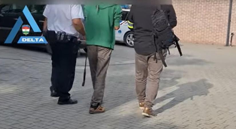 Videón, ahogy kattan a bilincs a balatonalmádi drogdíler kezén