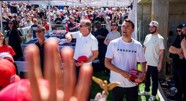 Egy év alatt minden megváltozott, Charlie Kirk halála az Amerikában tomboló erőszak mementója